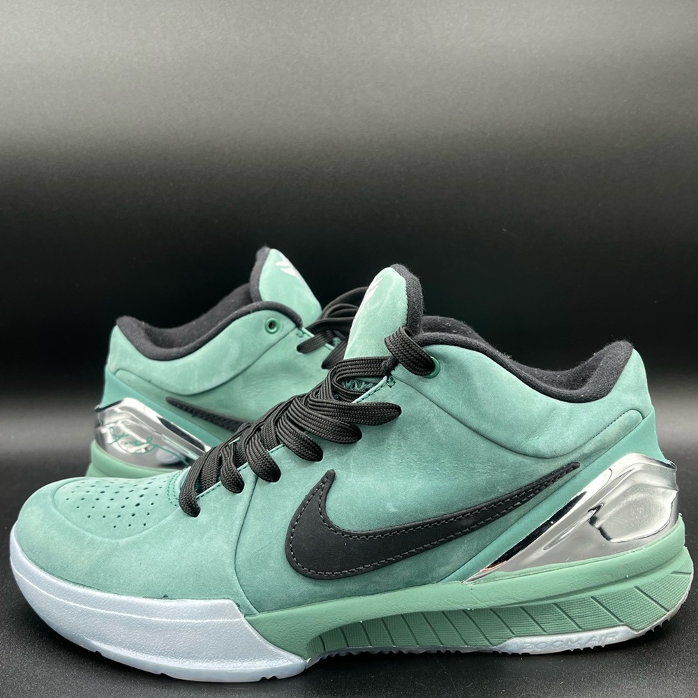 Nike Kobe 4 Girl Dad Size 7 Womens 8.5 Preowned
